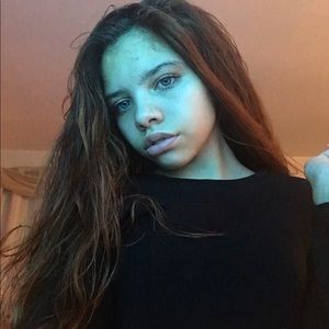 Meet your Posher, Vanessa